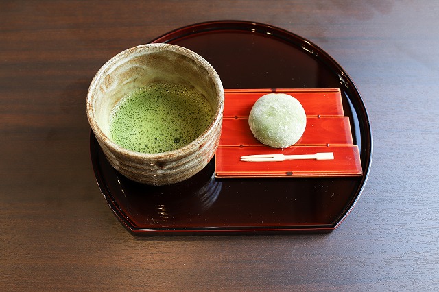 お抹茶と和菓子のセット